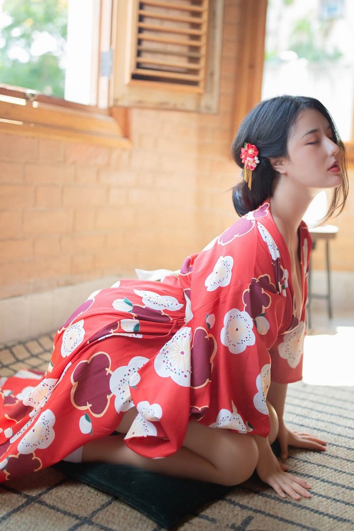 和服人妻玛鲁娜在线调教诱惑至极(图4)