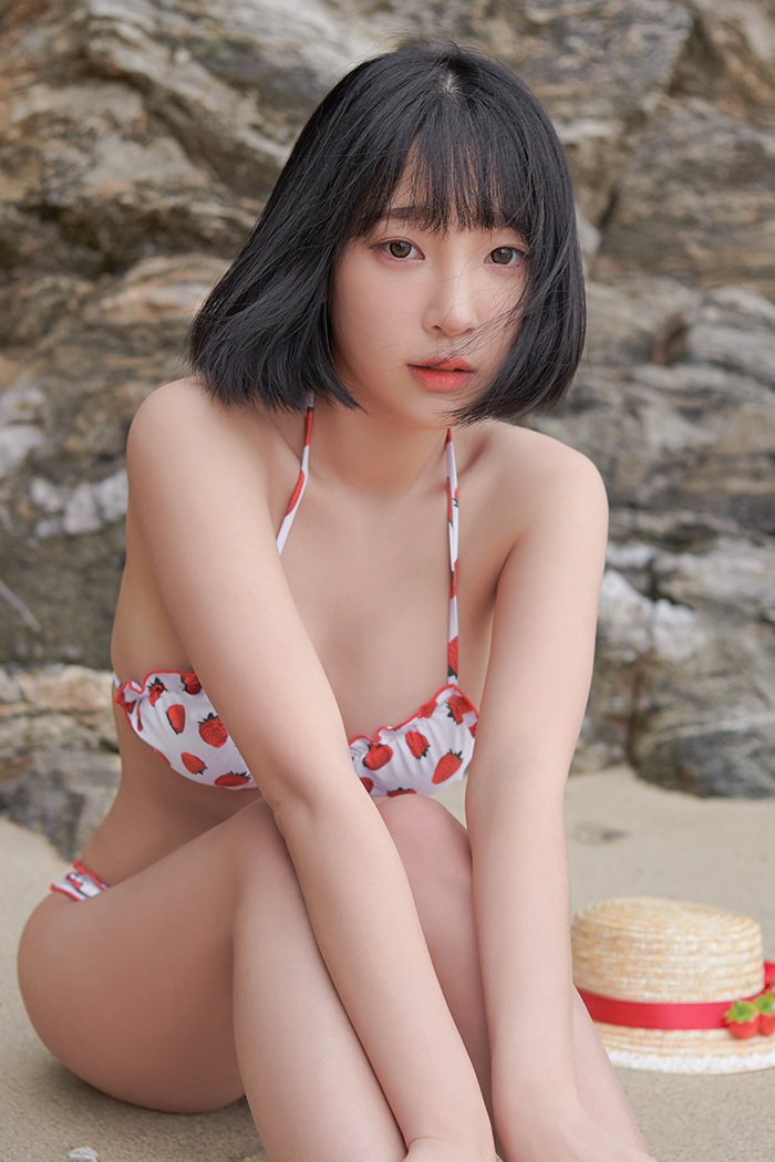 草莓小妹卿卿玉足酥胸等你一口吃掉(图17)