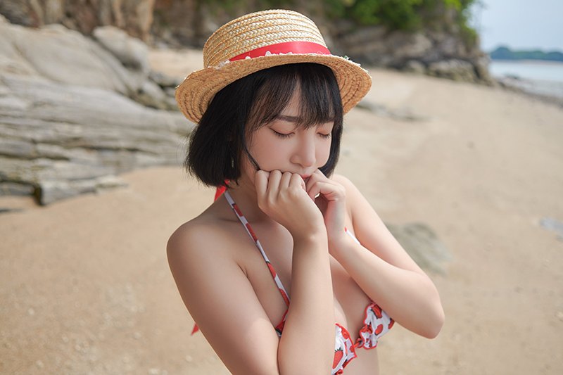 草莓小妹卿卿玉足酥胸等你一口吃掉(图22)