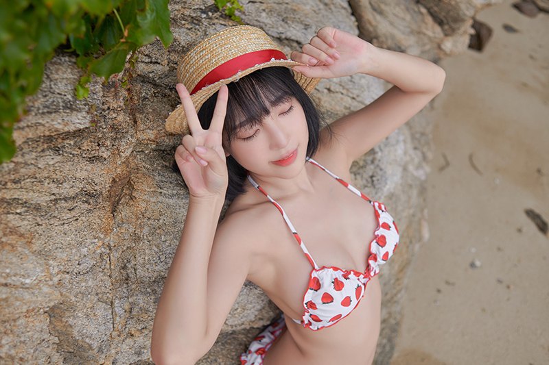 草莓小妹卿卿玉足酥胸等你一口吃掉(图31)