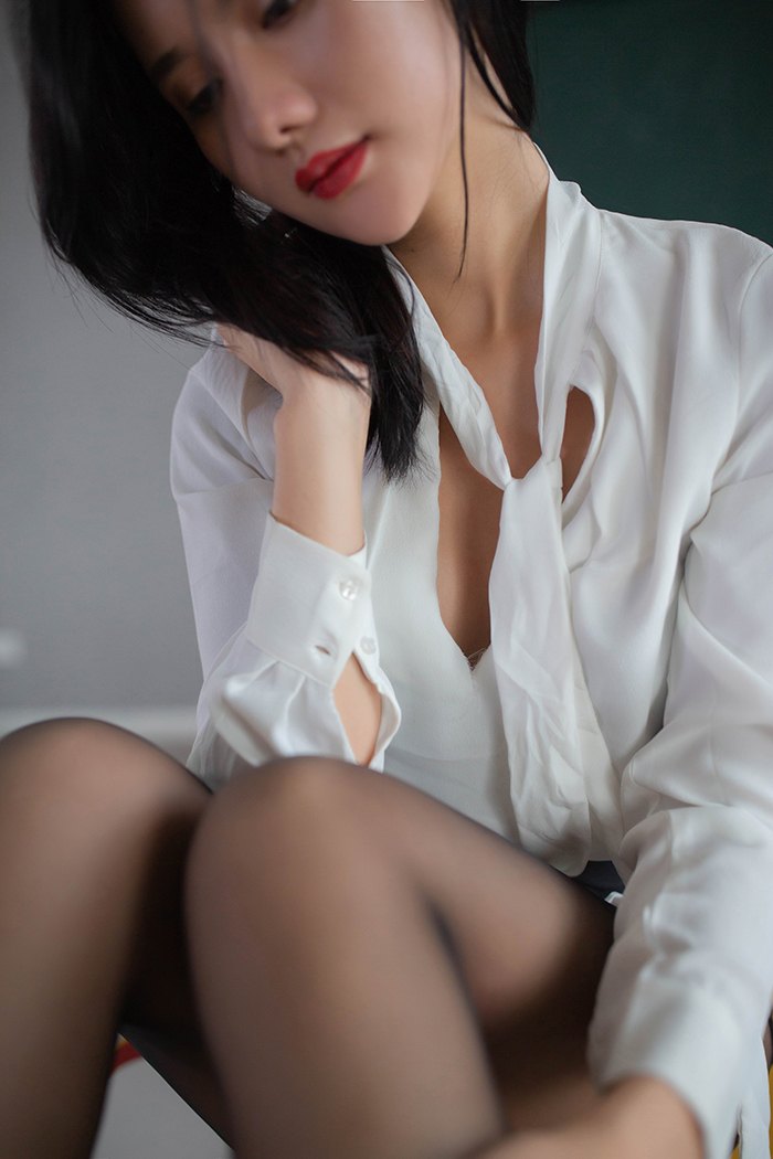 多情教师阿朱黑丝高跟等待你的调教(图26)