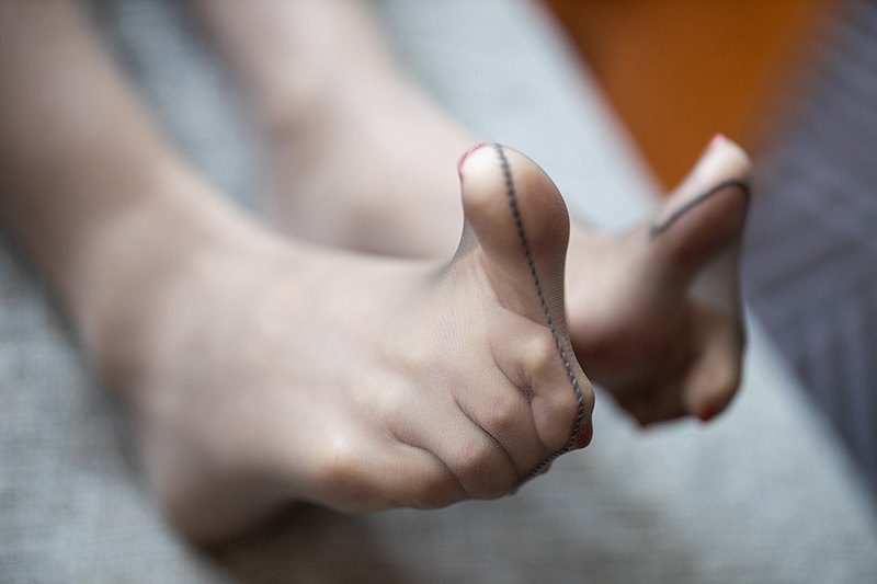 磨人小妖顾桥楠美腿玉足香滑可口(图74)