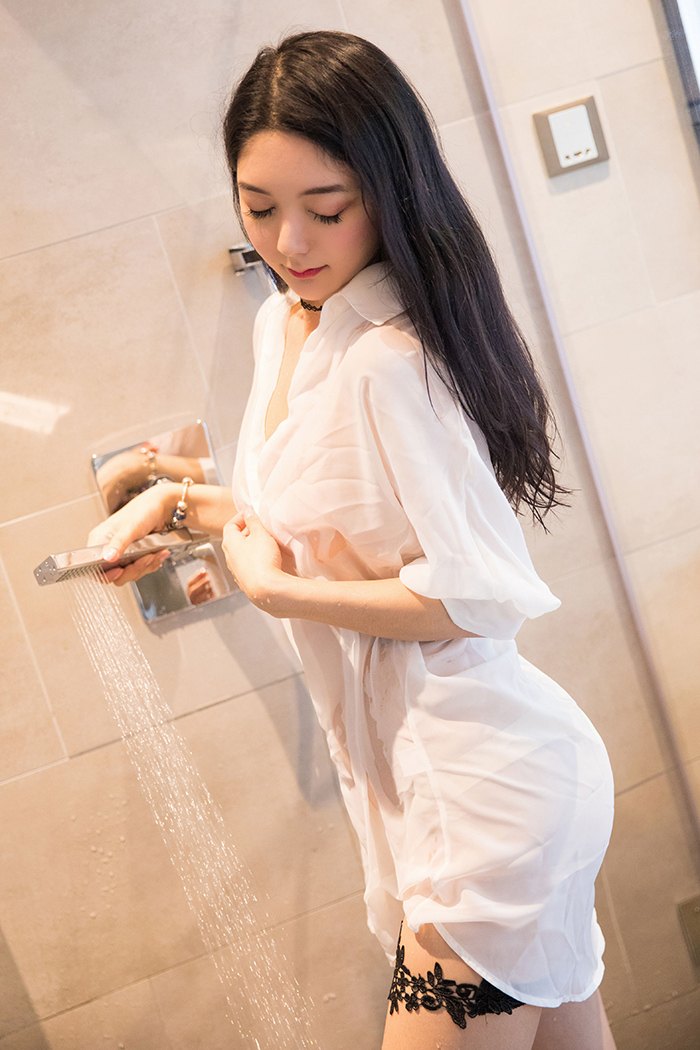 日思夜想小热巴娇嫩玉体湿身诱惑(图33)