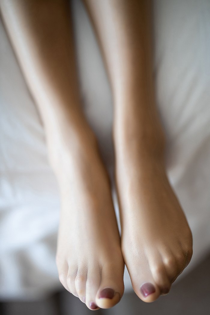 热辣小妹Miko酱肉丝玉足搔首弄姿(图45)