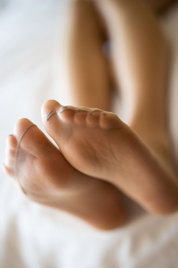 热辣小妹Miko酱肉丝玉足搔首弄姿(图47)