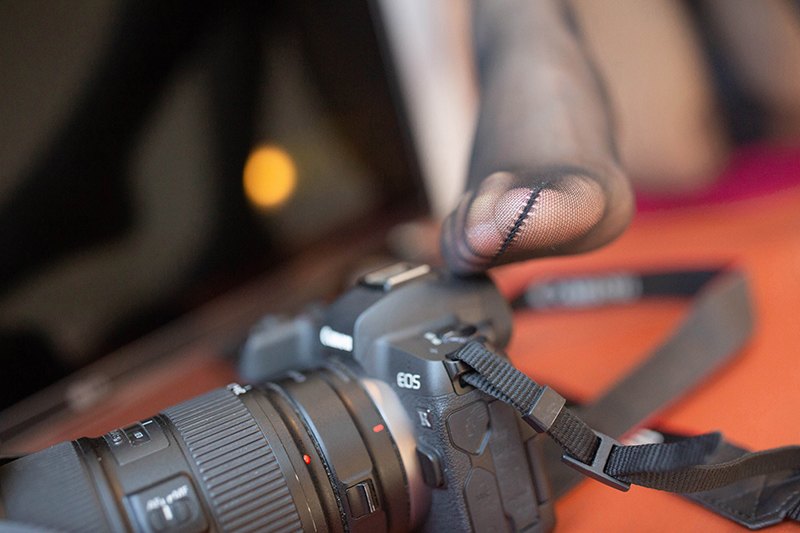 美女摄影师陆萱萱黑丝高跟俏皮可爱(图80)