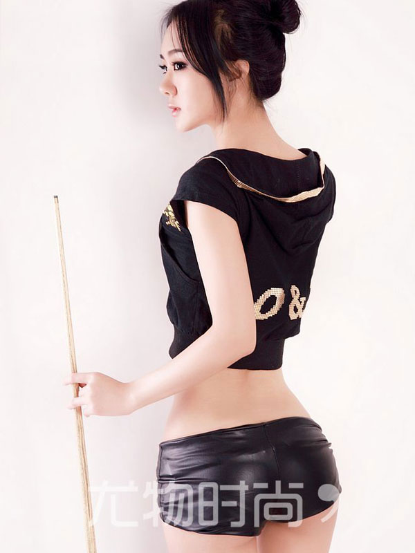 尤物时尚白莫菲性感写真图片(图6)