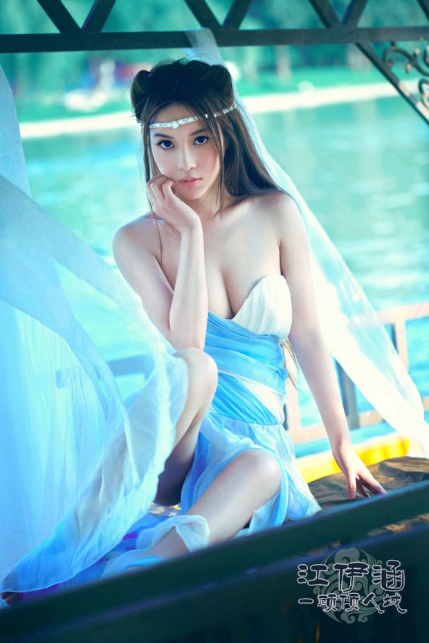 中韩混血美女江伊涵 洛丽塔《倾城》写真(图15)