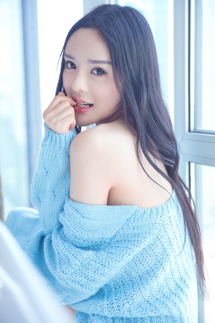 清纯嫩模晓迪秀曼妙身姿香艳迷人(图12)