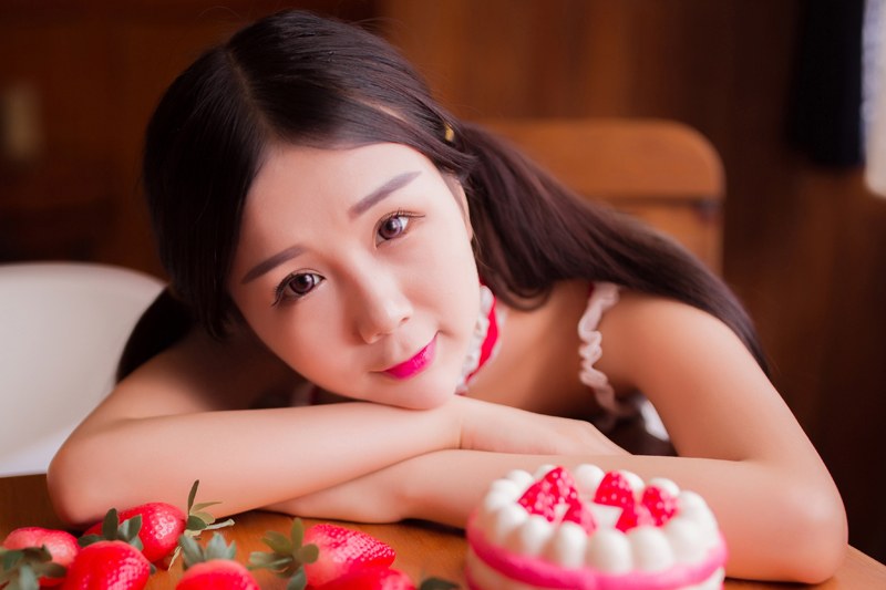 清纯草莓女孩女仆装玉臀微翘看点足(图21)