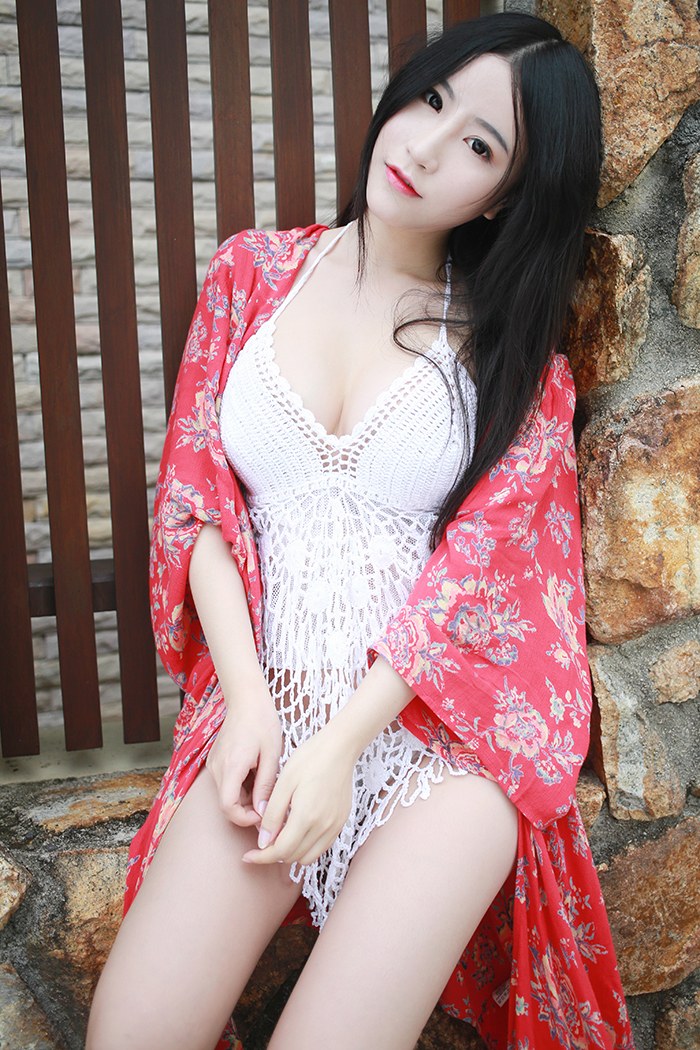 气质佳人谢芷馨豪乳外露诱惑撩人(图14)