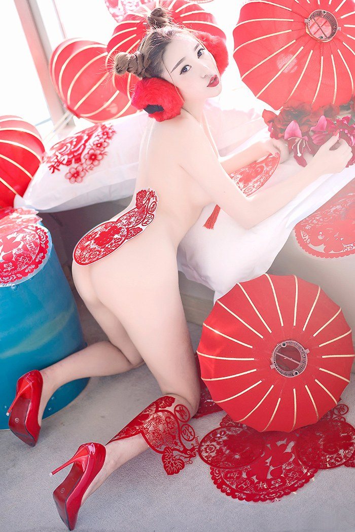 巨乳美女李梓熙诱人胴体激情四射(图34)