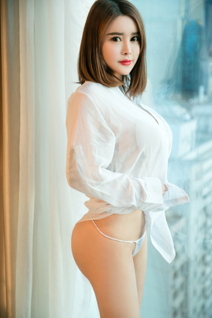 爆乳靓妹李唯一蕾丝薄纱春光乍泄(图33)