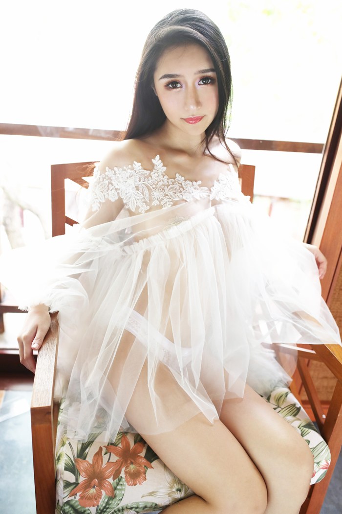 宅男女神于大小姐酥胸翘臀人比花娇(图3)