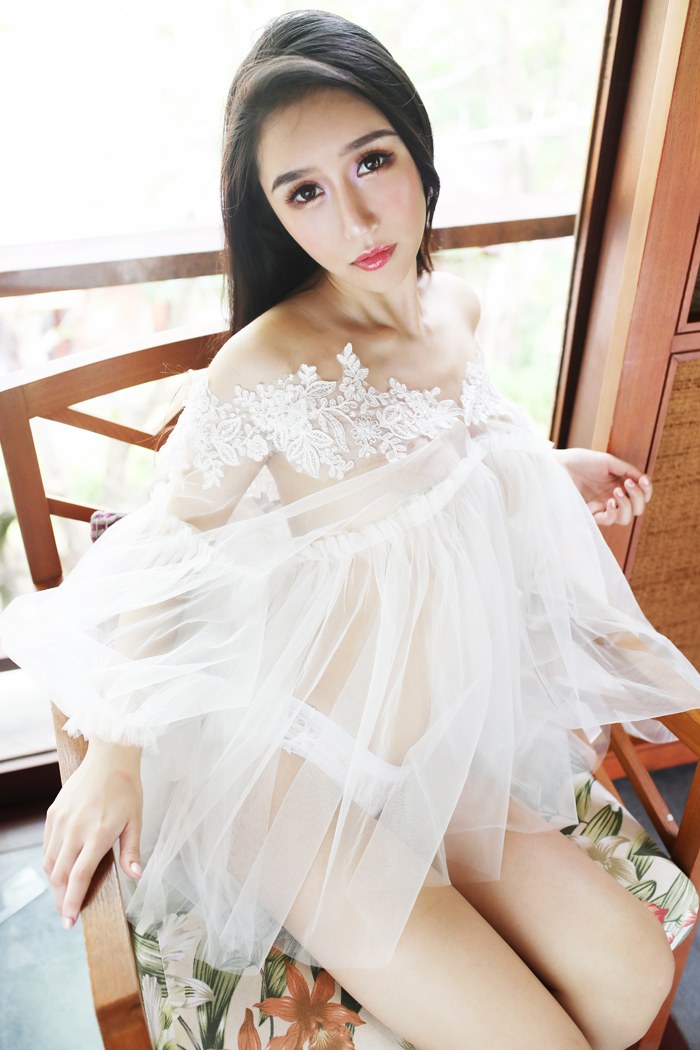 宅男女神于大小姐酥胸翘臀人比花娇(图4)