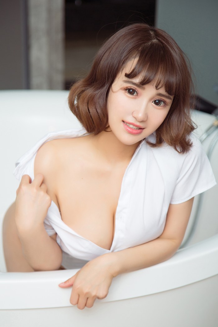 童颜巨乳李焱魔鬼身材让人流鼻血(图46)