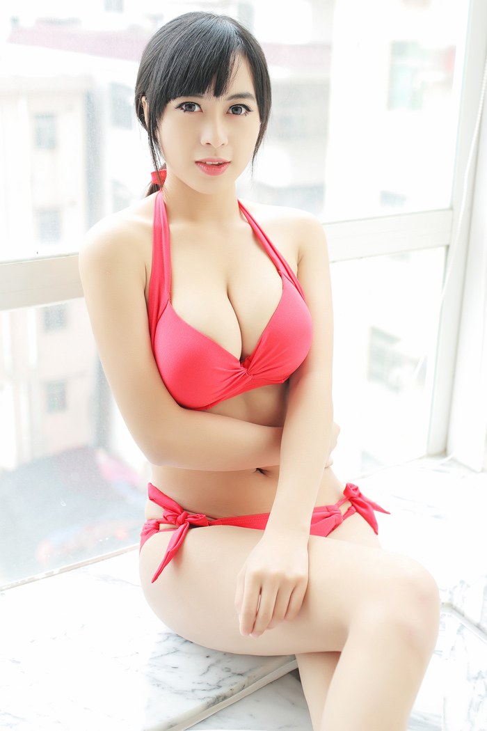 极品嫩模黄可性感比基尼大秀豪乳(图40)