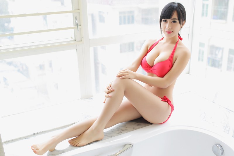 极品嫩模黄可性感比基尼大秀豪乳(图60)