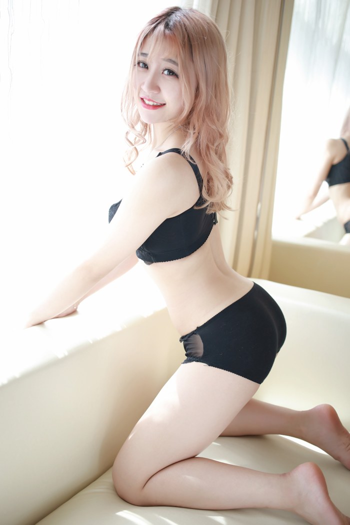 御姐静静性感爆棚衣衫渐褪诱人欲火(图22)