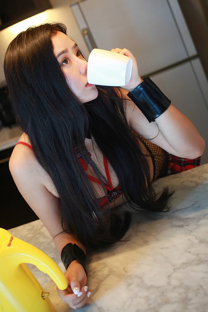 肥臀嫩模玛鲁娜情趣内衣曲线傲人(图30)