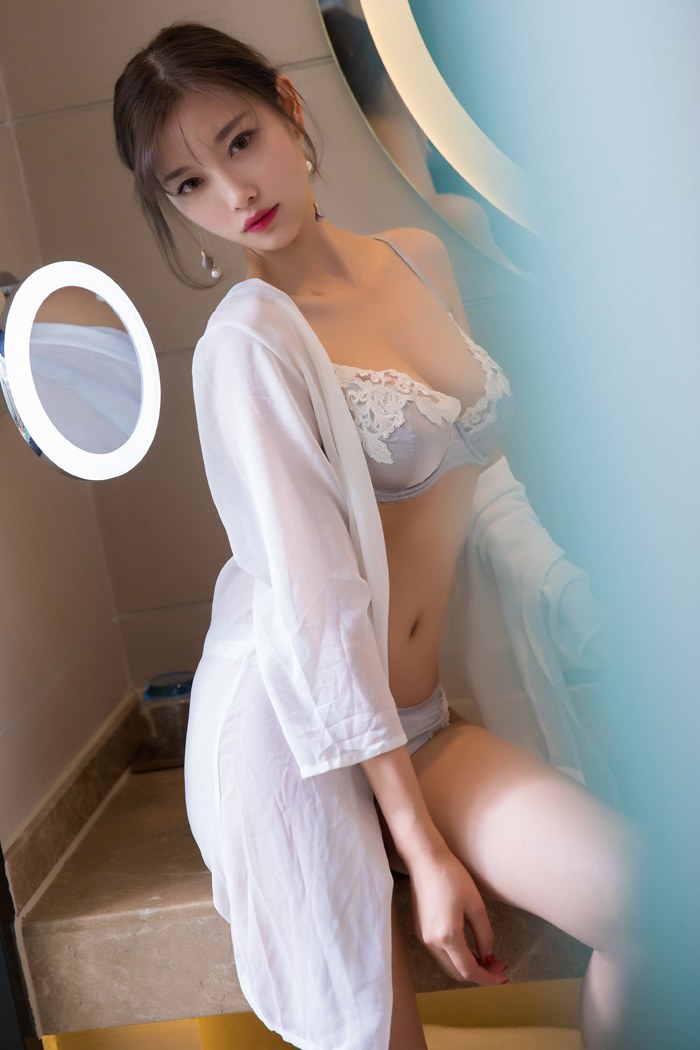 甜美女神杨晨晨浴室湿身春光乍泄(图27)