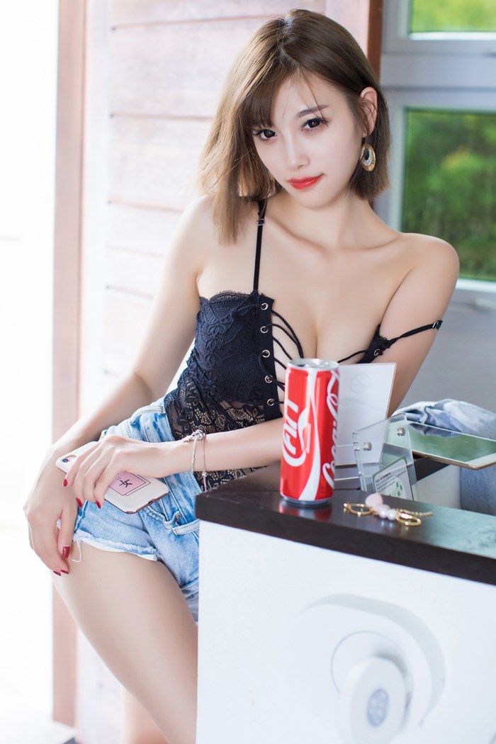 宅男女神杨晨晨酥胸翘臀夺目诱人(图7)