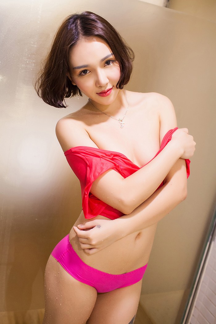 空虚少妇艾诗湿身诱惑胴体看光光(图21)