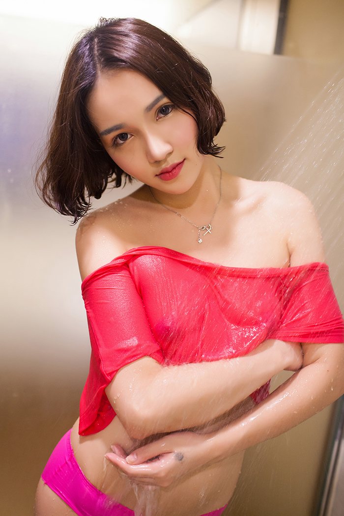 空虚少妇艾诗湿身诱惑胴体看光光(图29)