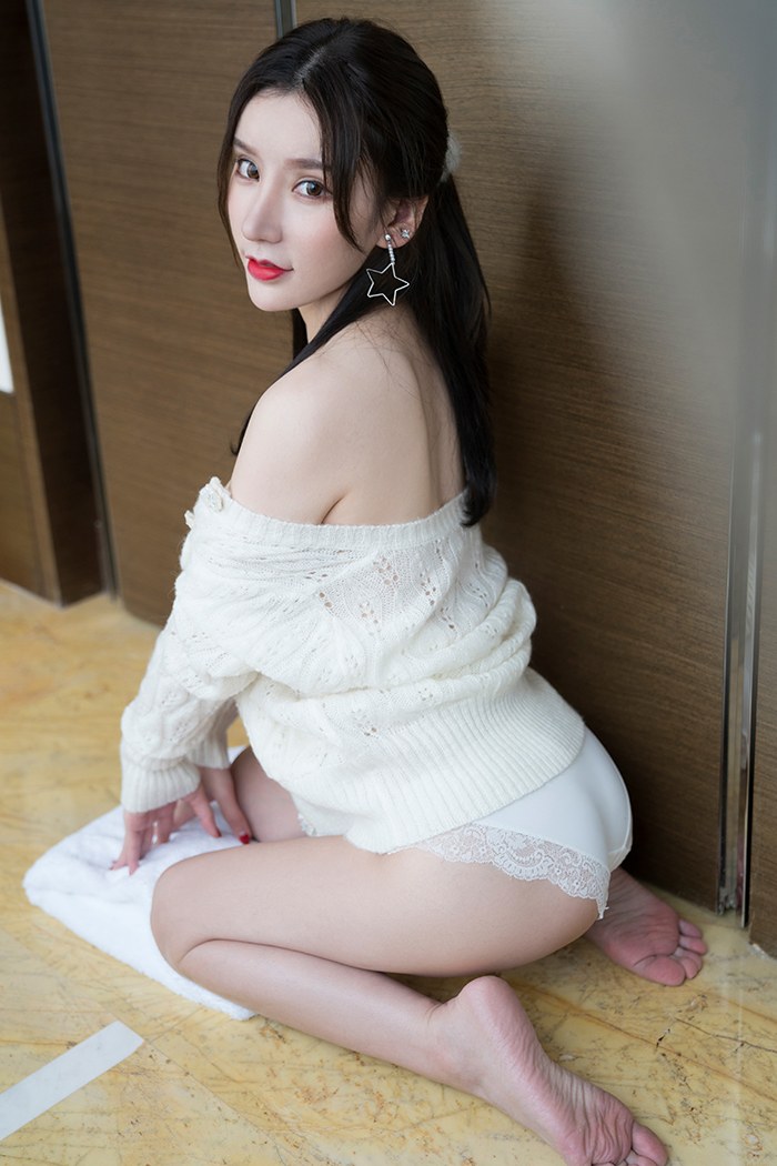 美腿俏佳人周于希真空上阵秀美乳(图32)