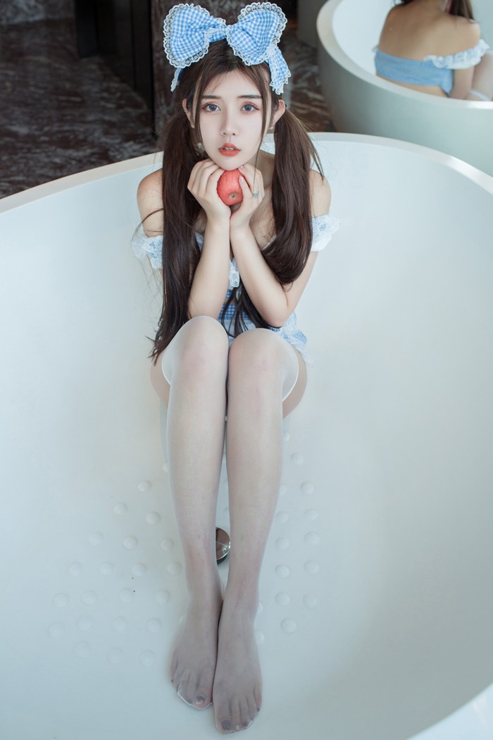 邻家少女卓娅祺娇嫩胴体令人心痒难耐(图24)