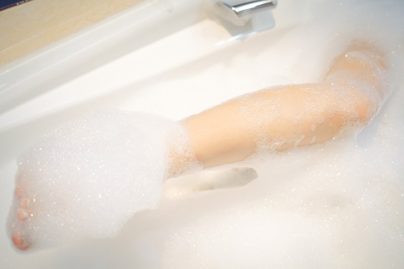 绝佳嫩模M梦baby丰乳肥臀上演泡泡浴(图30)