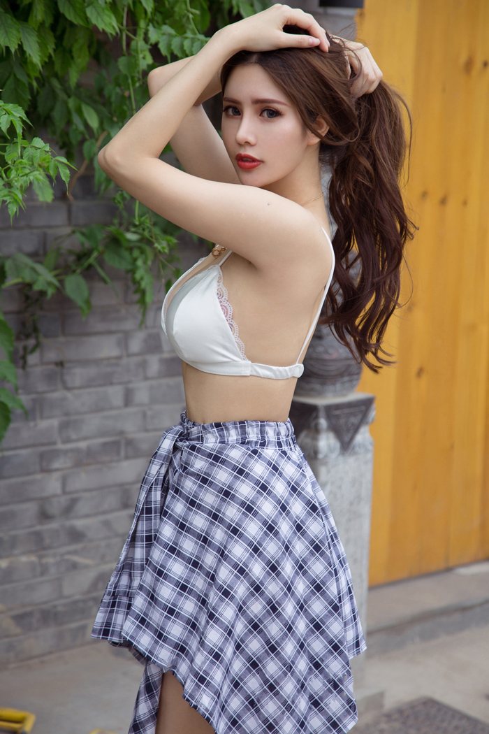 性感御姐若彤精致胴体散发诱人馨香(图9)