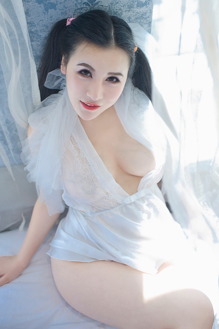 巨乳少妇伊若前凸后翘身材一流(图11)