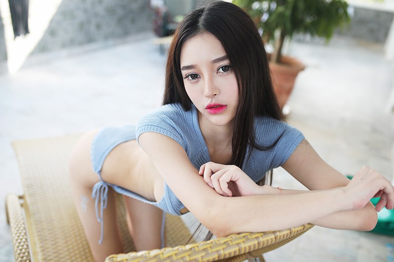 娇小女神唐琪儿水边湿身美乳隐现(图15)