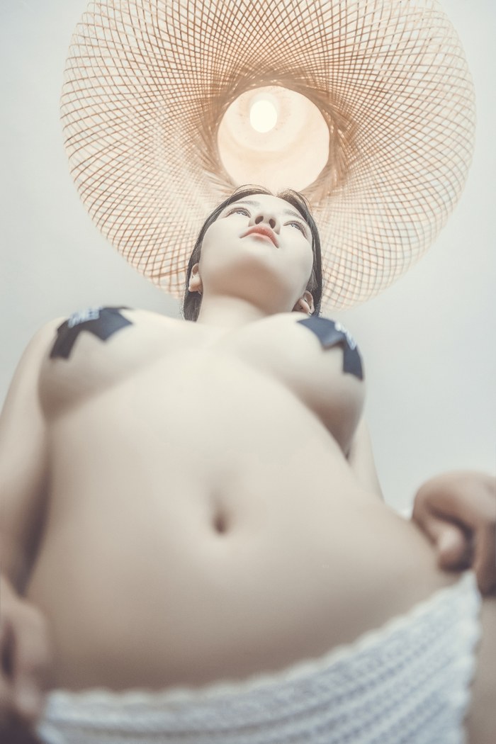 冷艳少女肤如凝脂撩衣揉胸太致命(图36)