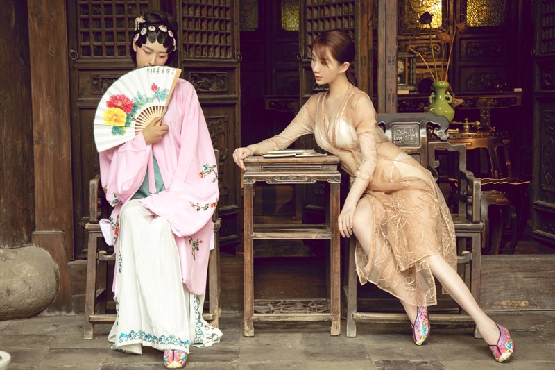 旗袍御姐姐妹花寂寞空闺互相慰藉(图10)