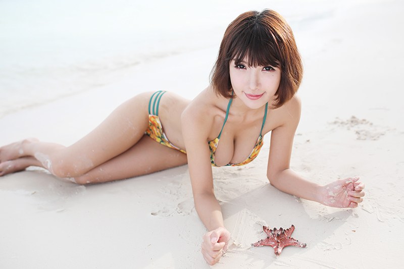 童颜巨乳晓茜比基尼戏水游客垂涎三尺(图8)