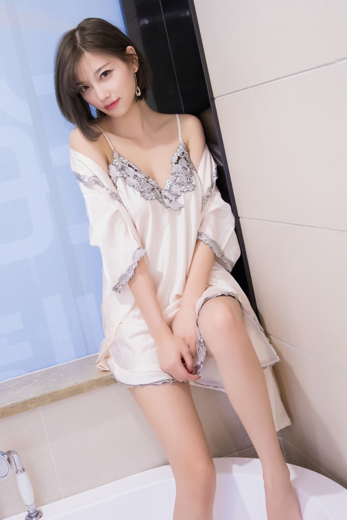 绝色女神杨晨晨前凸后翘巧笑嫣然(图35)