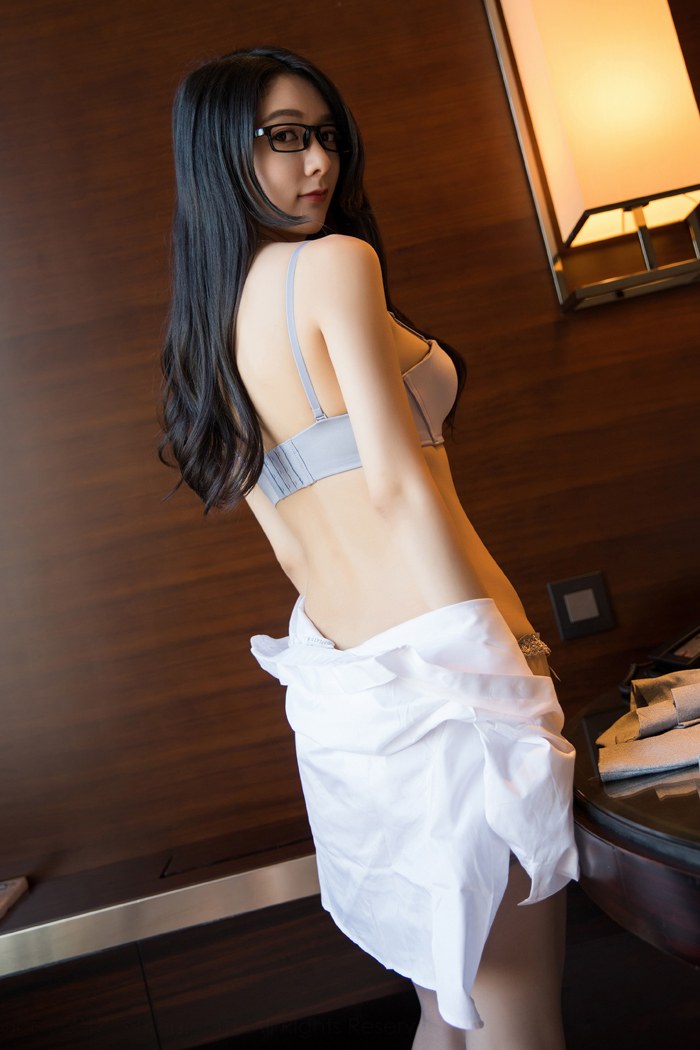 制服女秘小热巴身材凹凸有致小嘴迷人(图37)