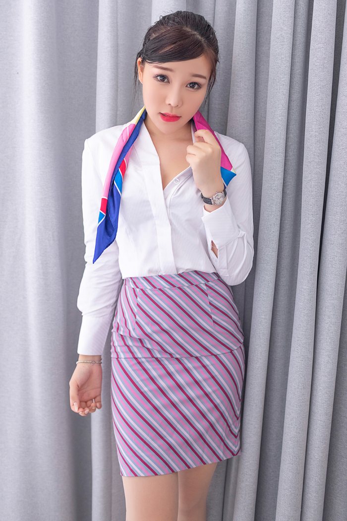 极品空姐芝芝制服诱惑白丝美腿榨干你(图11)