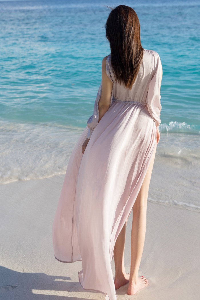 女神周妍希丝裙下真空娇躯若隐若现(图40)