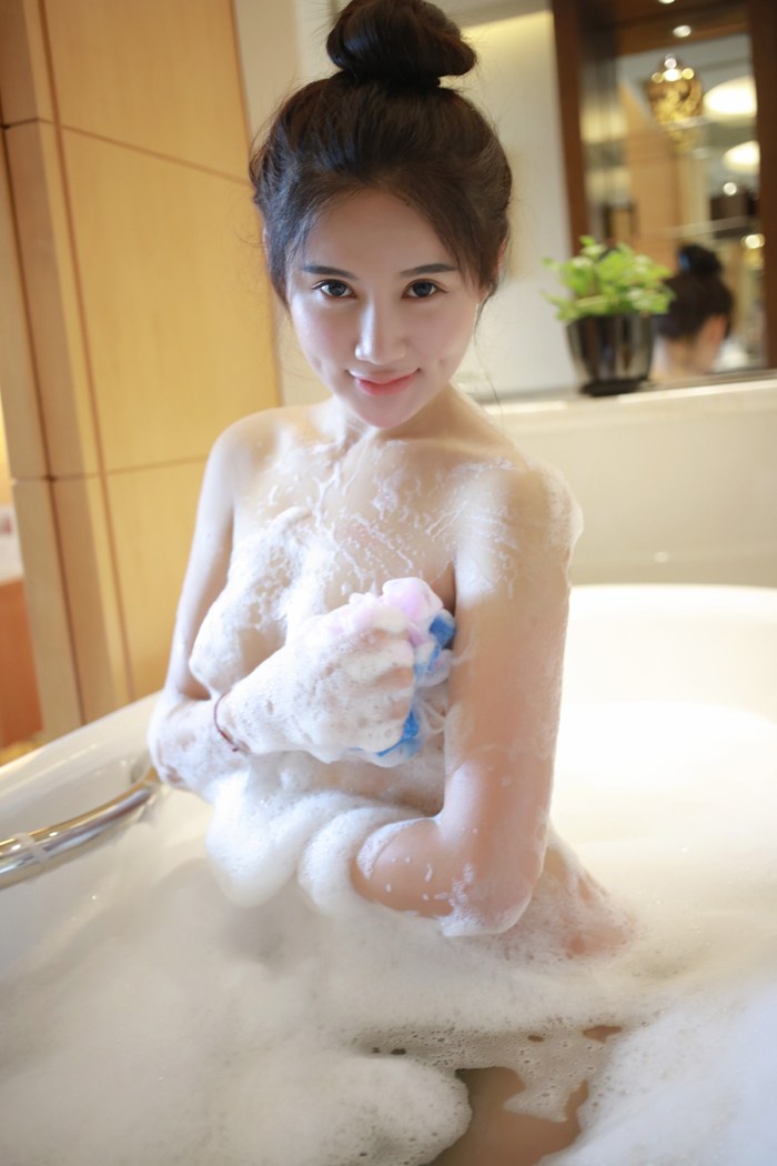 软妹程程激情泡泡浴轻拢慢捻太诱魂(图19)