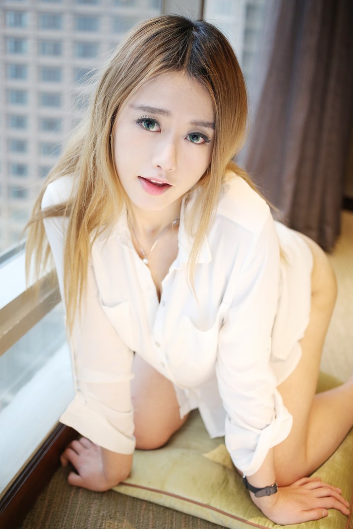 魅力美人黄佳丽一对巨胸撑爆白衬衣(图19)