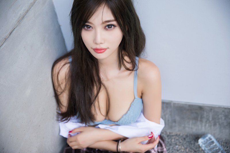 风情学姐杨晨晨巨乳软嫩长腿白皙迷人(图13)