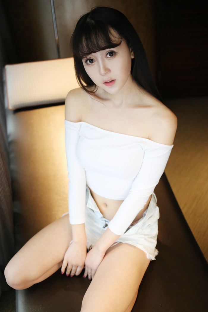 性感尤物赵小米肌肤白皙水嫩好诱人(图3)