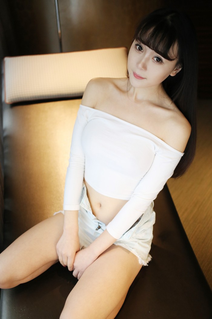 性感尤物赵小米肌肤白皙水嫩好诱人(图4)