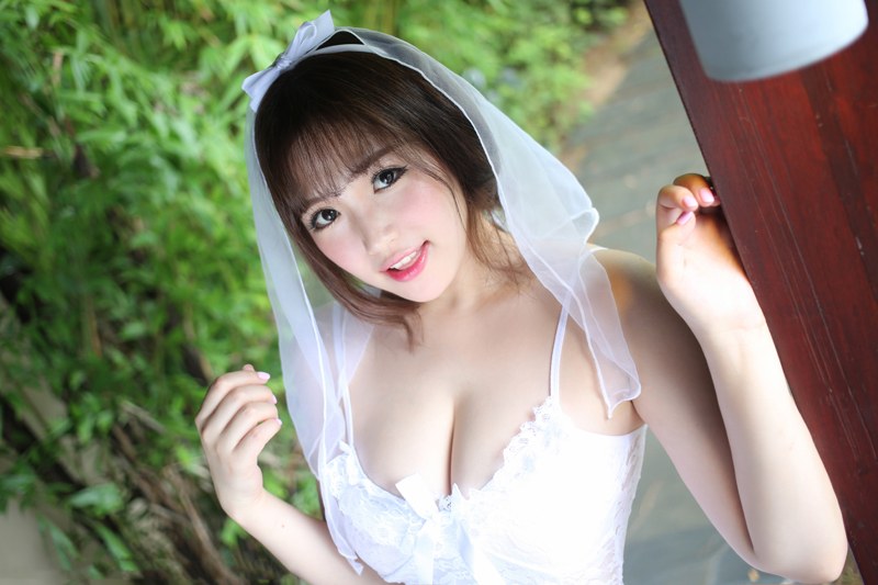 完美新娘徐cake白纱下如玉水嫩肌肤(图35)