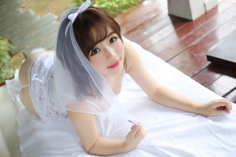 完美新娘徐cake白纱下如玉水嫩肌肤(图44)