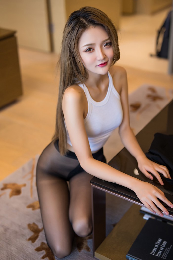 性感秘书Miko酱娇躯玲珑黑丝致命(图50)