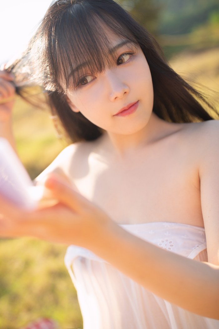 灵气女孩徐微微野外一身薄纱秀色可餐(图26)